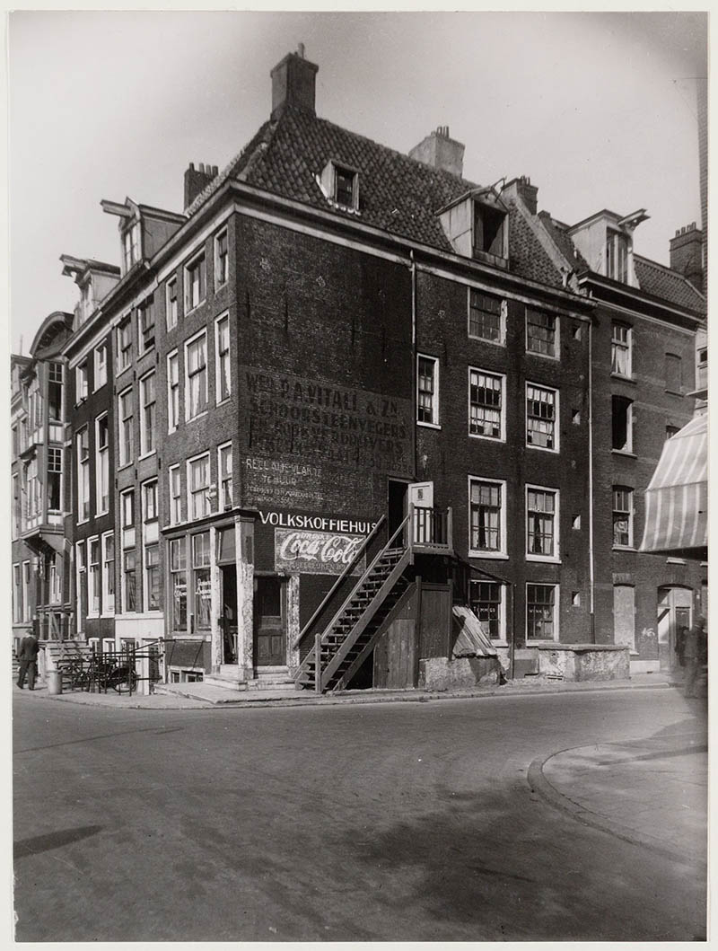 Hoek Amstel Nieuwe Kerkstraat 1947